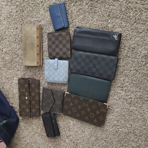 11 Piece Louis Vuitton Gucci Bottega Venetta Prada Wallet Rehab Project Bundle - Picture 1 of 17